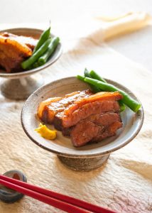 If you love pork, you must try this kakuni (角煮, simmered pork belly). The pork is so tender with lovely sweet soy sauce flavour, yet it retains the flavour of ‘pork meat’. It takes time to cook the pork until it almost falls apart but it is pretty easy to make.