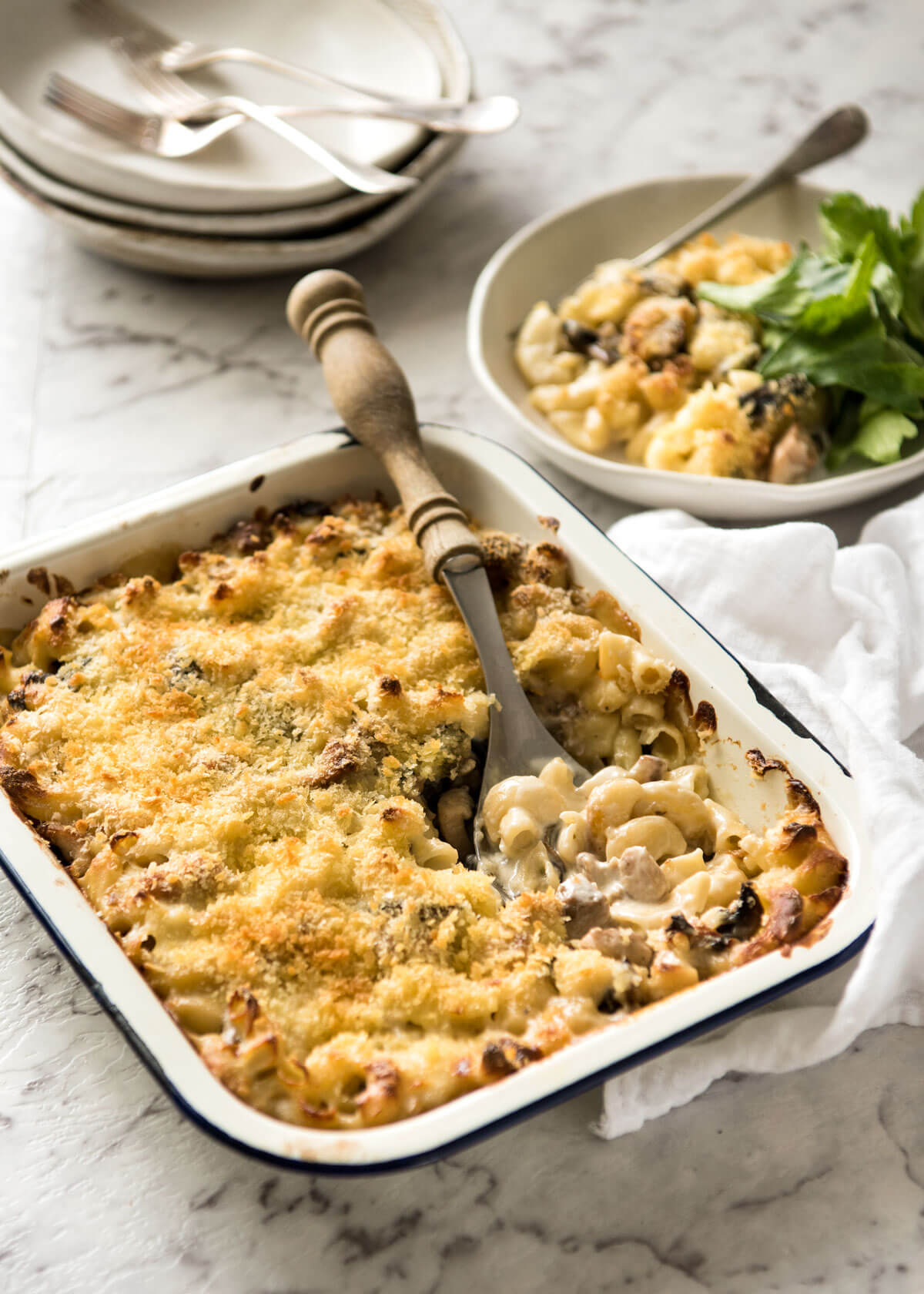 Chicken Macaroni Gratin - A classic Japanese comfort food, this is a creamy pasta bake made with macaroni, chicken, mushrooms and a creamy béchamel sauce. www.japan.recipetineats.com