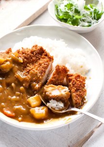 Katsu curry is just a variation of Japanese curry with a chicken cutlet on top. I have used a store-bought block of Japanese curry roux which is commonly used in Japanese households. Chicken cutlet brings the Japanese curry up to the next level. It’s so yummy and filling.