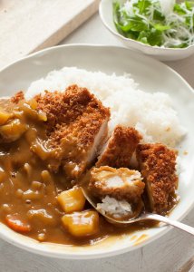 Katsu curry is just a variation of Japanese curry with a chicken cutlet on top. I have used a store-bought block of Japanese curry roux which is commonly used in Japanese households. Chicken cutlet brings the Japanese curry up to the next level. It’s so yummy and filling.