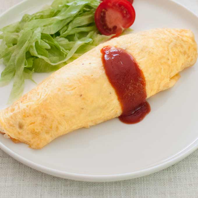 Omurice (Japanese Rice Omelette)