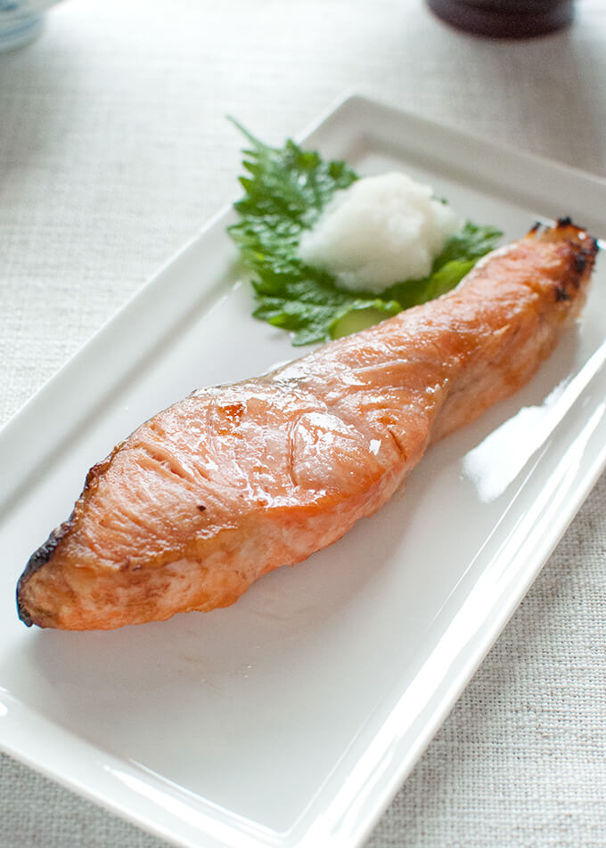 Grilled salted salmon