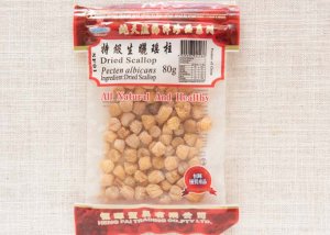 Small dried scallops in a pack.