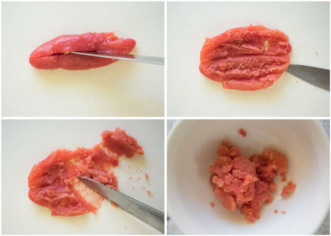 Step-by-step photo of how to remove roe from the sack.