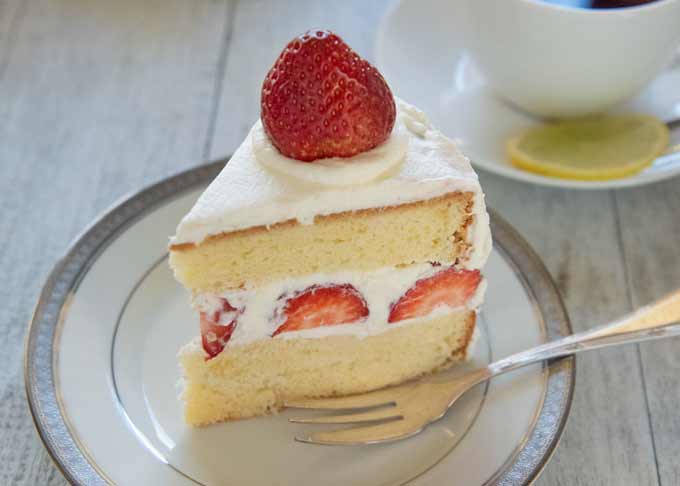 Japanese Strawberry Sponge Cake (Strawberry Shortcake) cut to a serving size.