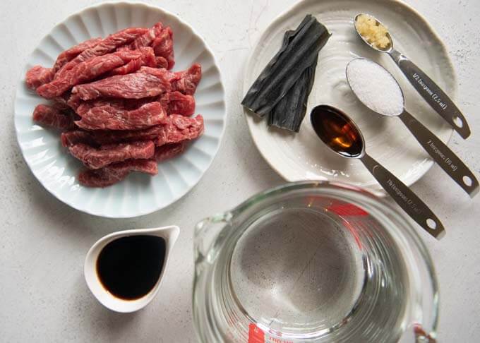 Ingredients to make Korean Beef Soup with Rice - Beef Soup