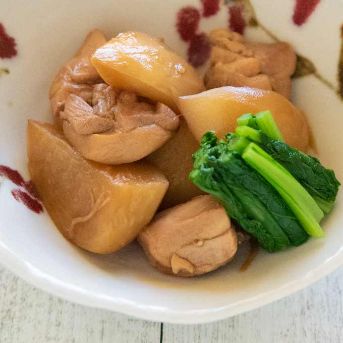 Simmered Turnip and Chicken