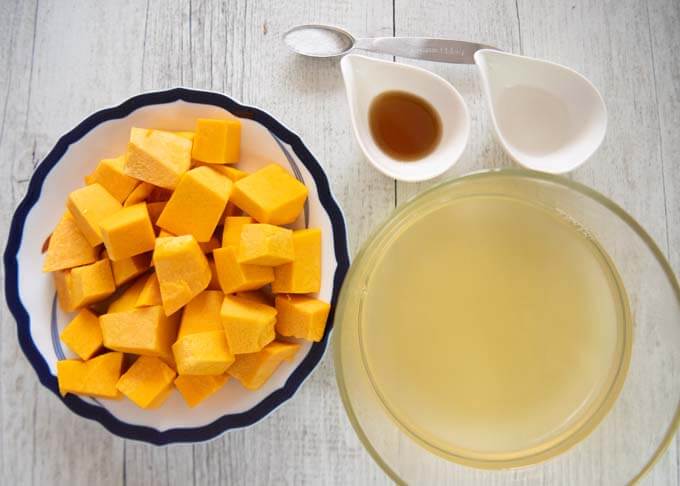 Ingredients for Japanese-style Pumpkin Soup, Pumpkin Surinagashi..