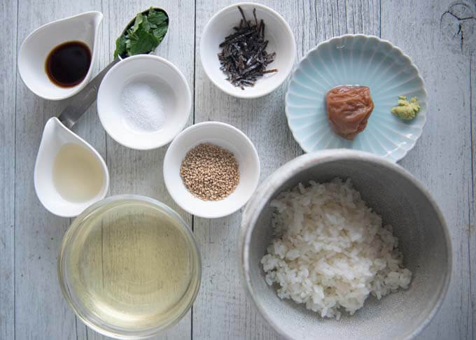 Ingredients for Ume Chazuke.
