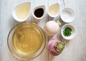 Ingredients for Japanese-style Turnip Soup (Turnip Surinagashi).