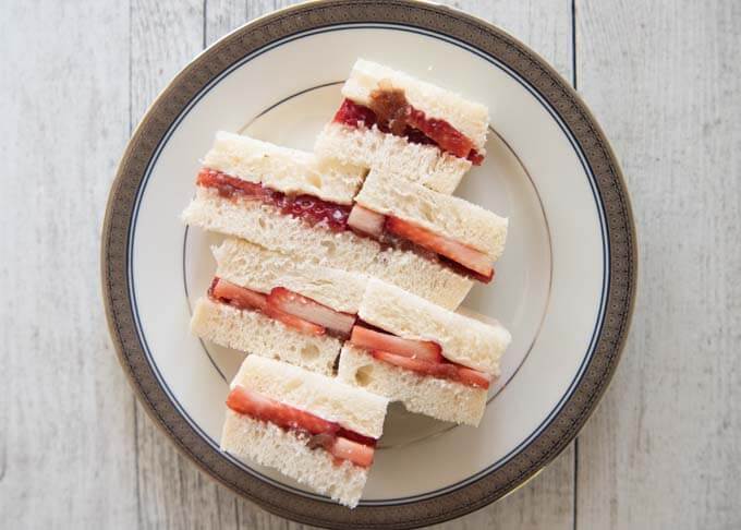 Top-down photo of Ichigo Sando (Strawberry and Cream Sandwich).