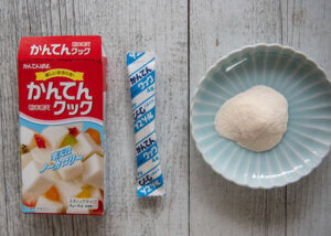 Kanten pack, a sachet, and powder that I used.