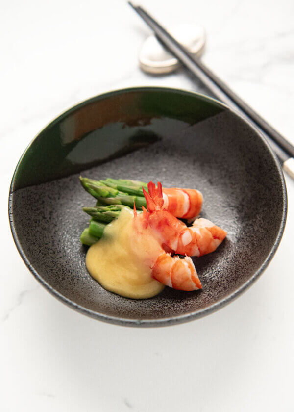 Asparagus_and_Prawns_with_Egg_Yolk_and_Vinegar_Dressing_0789