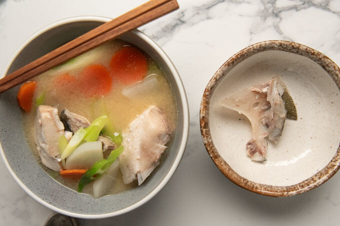 Arajiru in a bowl with discarded bones.