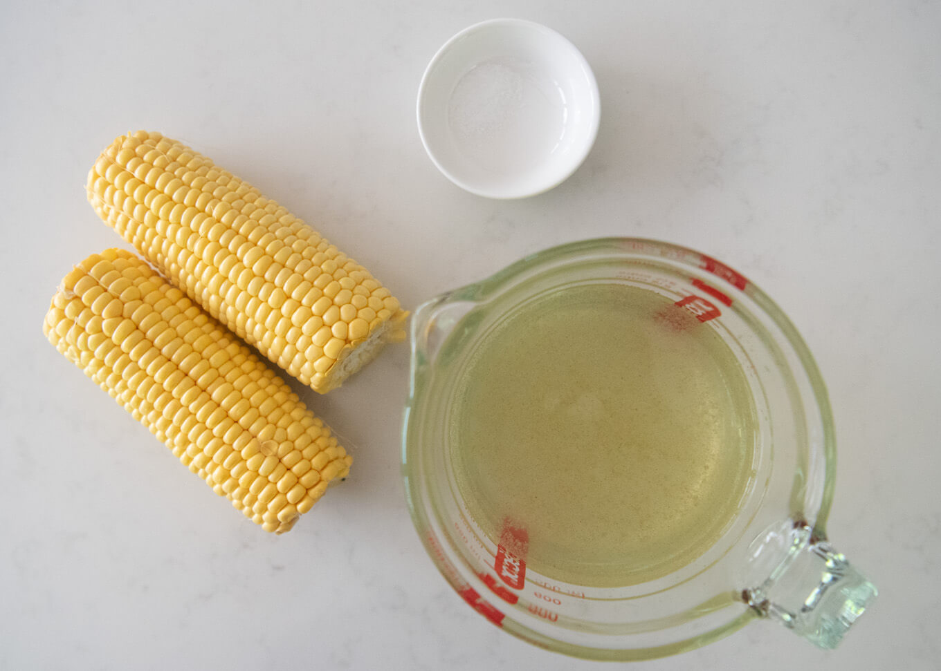 Ingredients for Japanese-style Sweet Corn Soup (Corn Surinagashi).