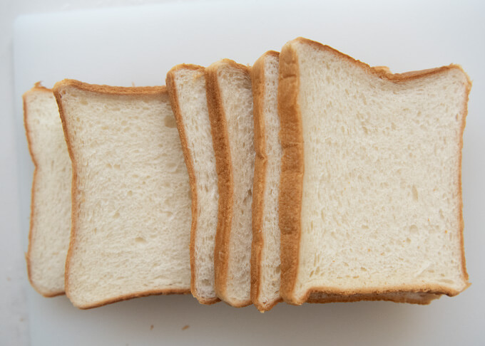 6 slices of shokupan.