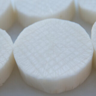 Daikon discs scored after mentori.